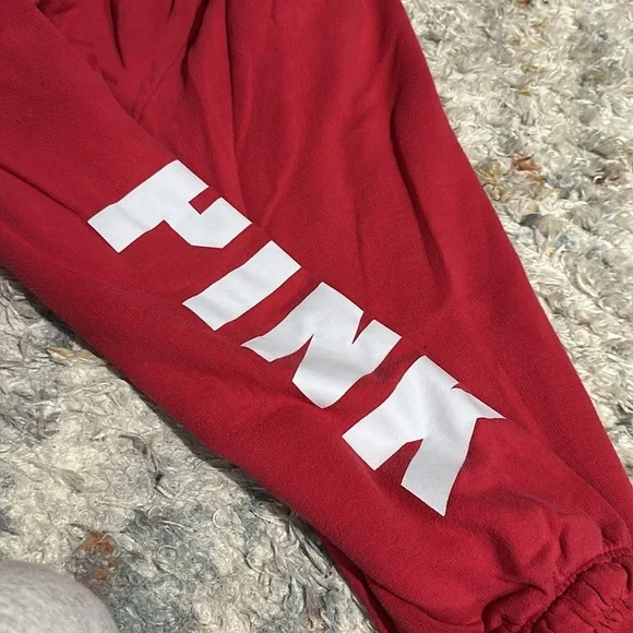 🎉 VS PINK SWEAT PANTS 🎉 - Picture 2 of 3